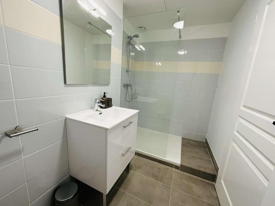 Appartamento 5- Hypercentre - 4Pers - Clim - Terrasse - Netflix Libourne Esterno foto