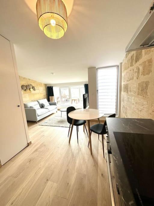 Appartamento 5- Hypercentre - 4Pers - Clim - Terrasse - Netflix Libourne Esterno foto